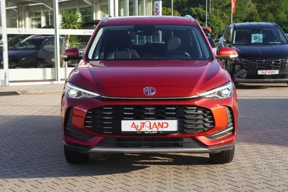 Car image 4