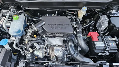 Car image 24