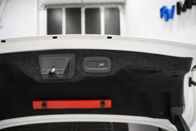 Car image 29