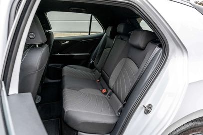 Car image 15