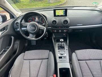 Car image 26