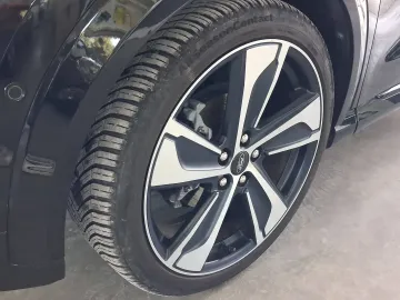 Car image 31