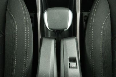 Car image 36