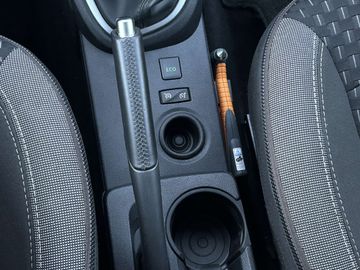 Car image 31