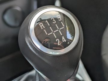 Car image 29