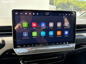 Car image 26