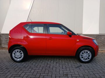 Car image 3
