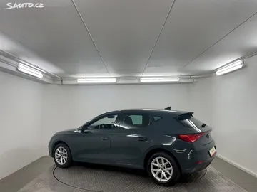 Car image 29