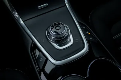 Car image 33