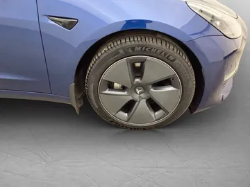 Car image 36