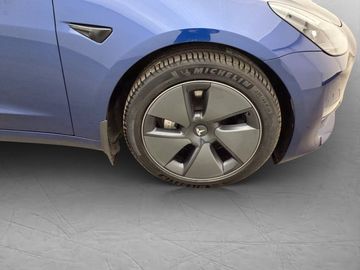 Car image 36