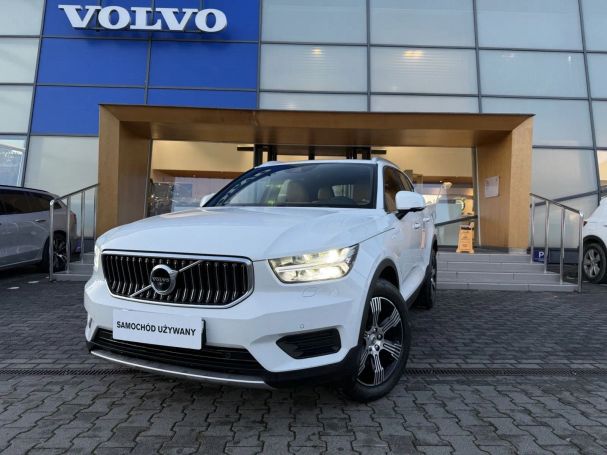 Volvo XC40 AWD 140 kW image number 1