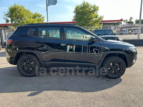 Jeep Compass 1.3 T4 PHEV Overland 4xe 177 kW image number 5