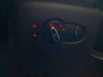 Car image 36