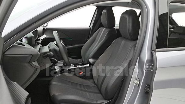 Peugeot 208 PureTech 100 Allure 74 kW image number 26