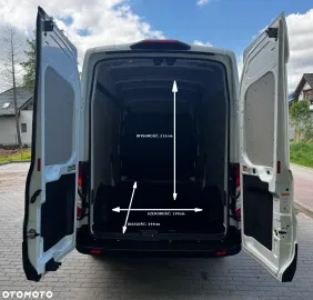 Car image 36