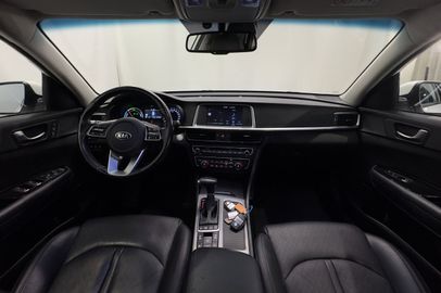 Car image 15