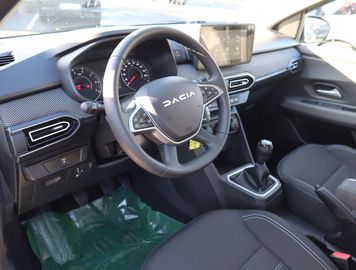 Car image 13