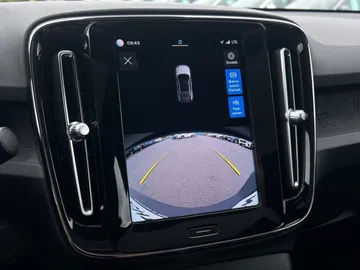 Car image 36