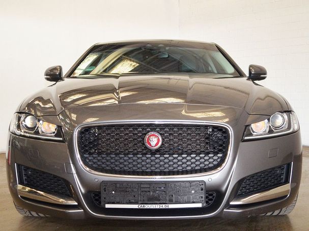 Jaguar XF 20d Prestige 132 kW image number 6