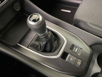 Car image 26