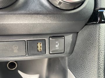 Car image 29