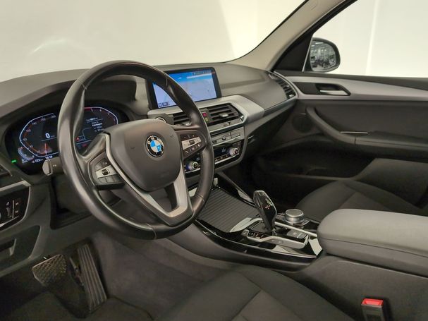 BMW X3 xDrive20d Advantage 140 kW image number 7