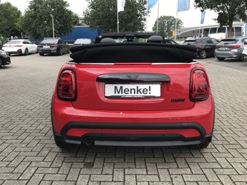 Car image 29