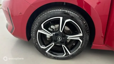 Car image 20