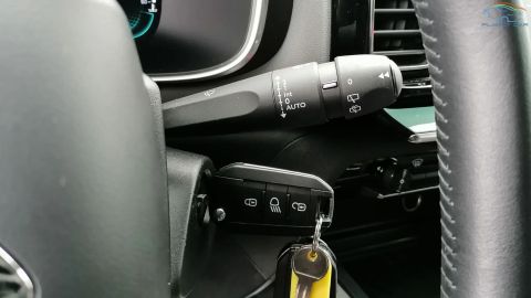 Car image 36