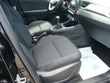 Car image 11