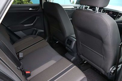 Car image 36