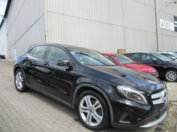 Mercedes-Benz GLA 250 4Matic 155 kW image number 3