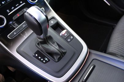 Car image 31