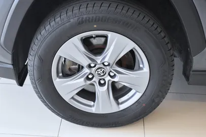 Car image 24