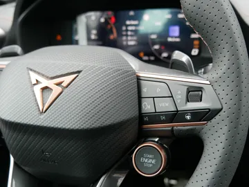 Car image 34