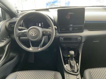 Car image 10