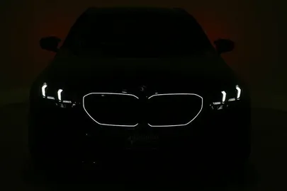 Car image 29