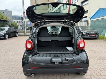 Car image 32