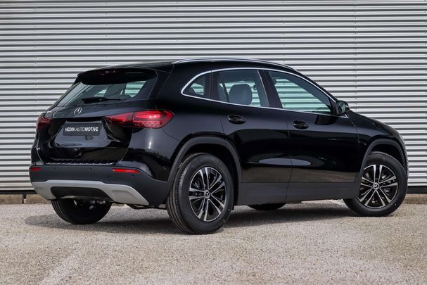 Mercedes-Benz GLA 180 100 kW image number 2