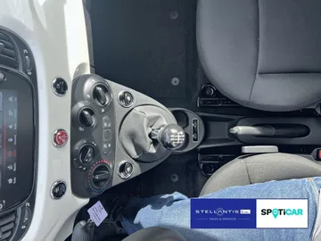 Car image 19