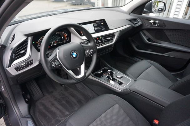 BMW 118i Advantage 103 kW image number 11