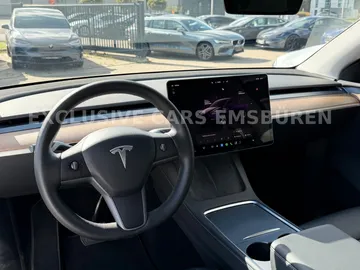 Car image 31
