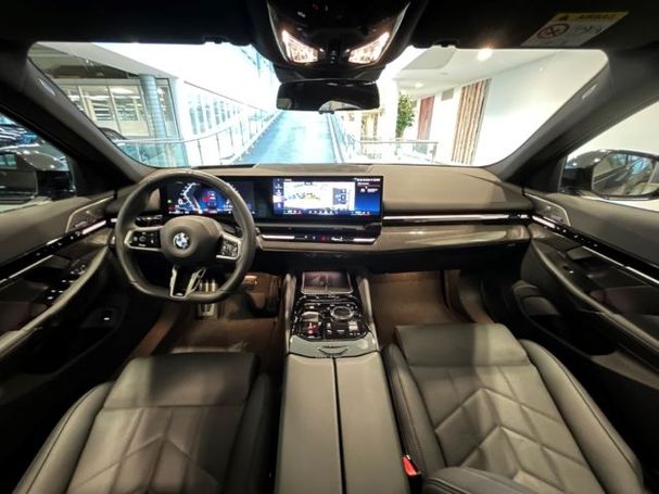 BMW 520i 140 kW image number 6