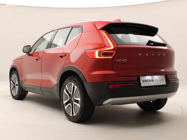 Volvo XC40 B4 Inscription AWD 145 kW image number 10