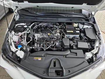 Car image 25