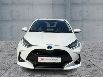 Car image 3