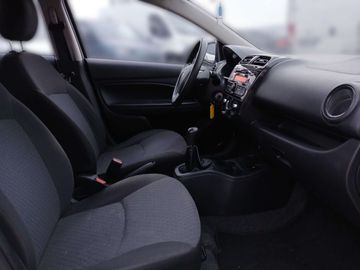 Car image 16