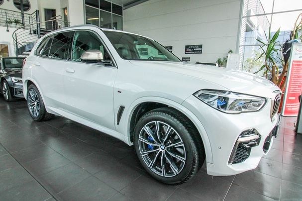 BMW X5 M50i xDrive 390 kW image number 2