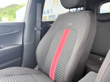 Car image 27